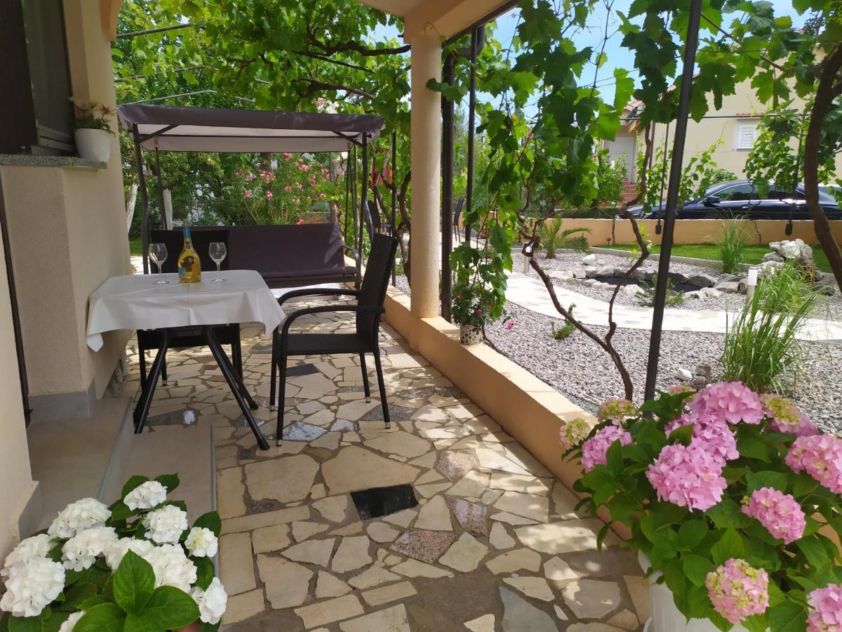 Rimbaldo Apartments Krk Town Exterior foto